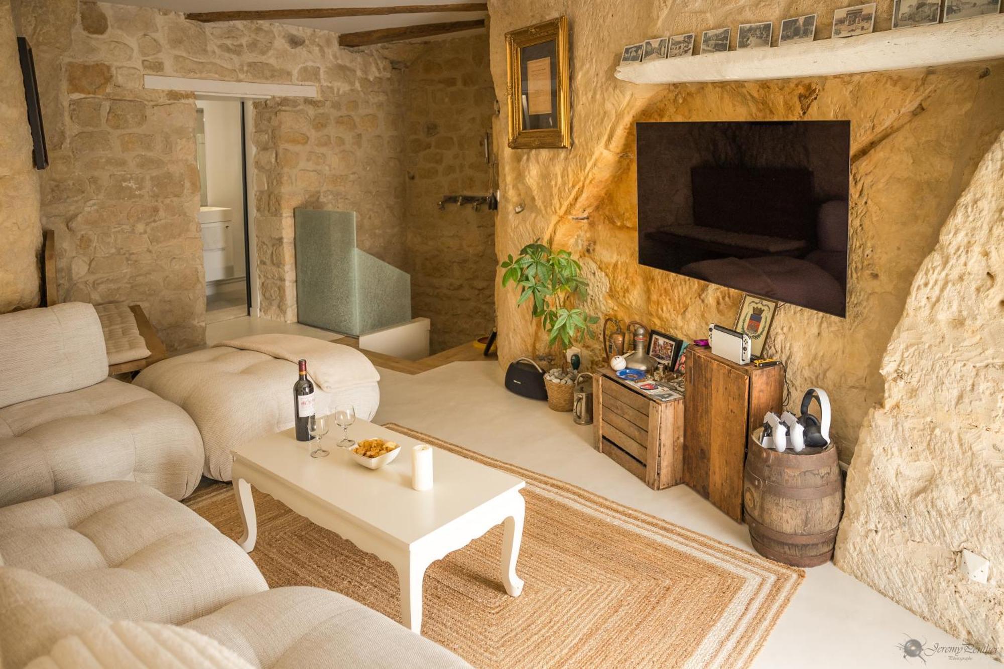 Chez Millouz - Triplex Semi-Troglodyte Apartment Pontoise Bagian luar foto