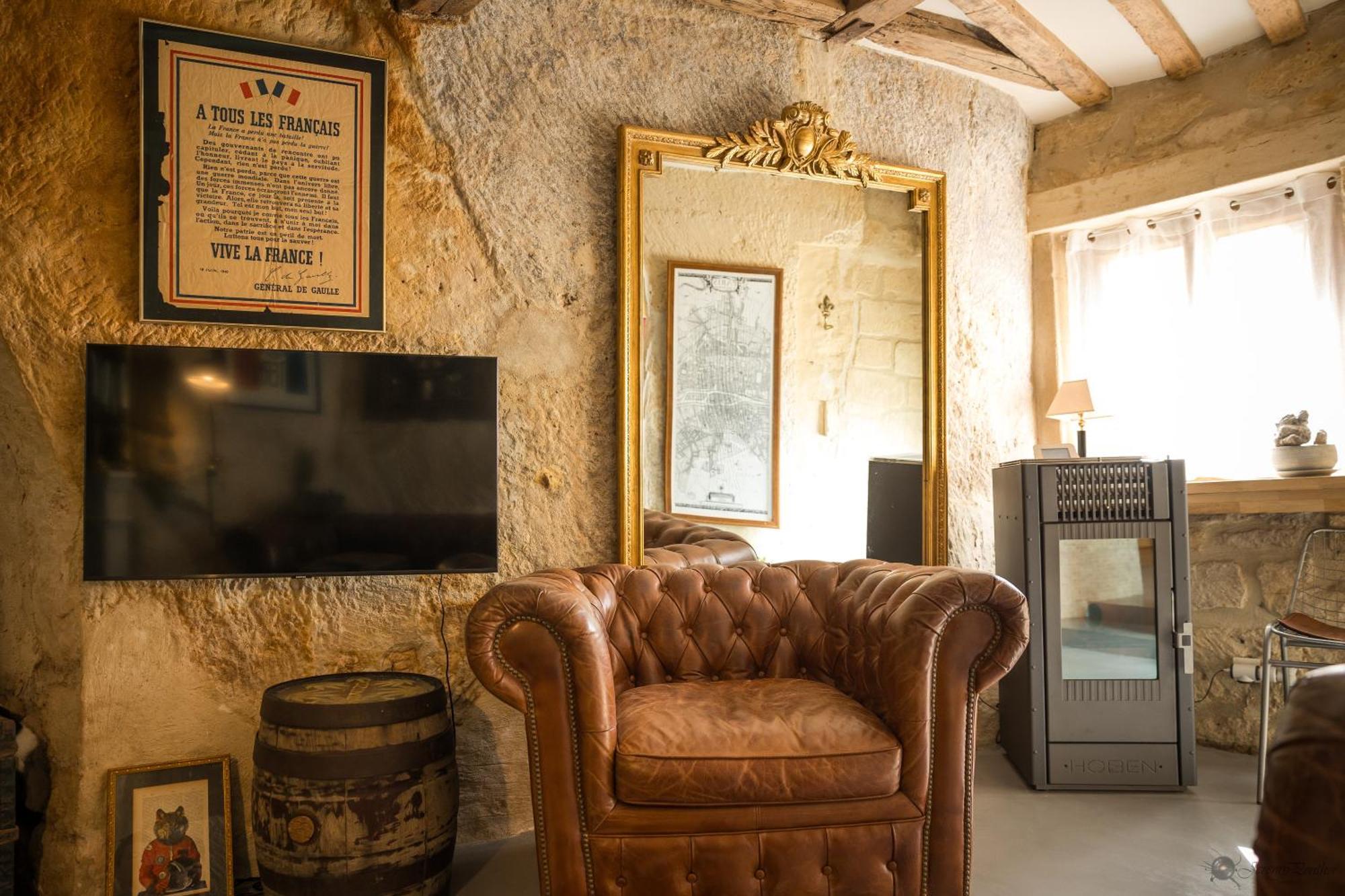 Chez Millouz - Triplex Semi-Troglodyte Apartment Pontoise Bagian luar foto