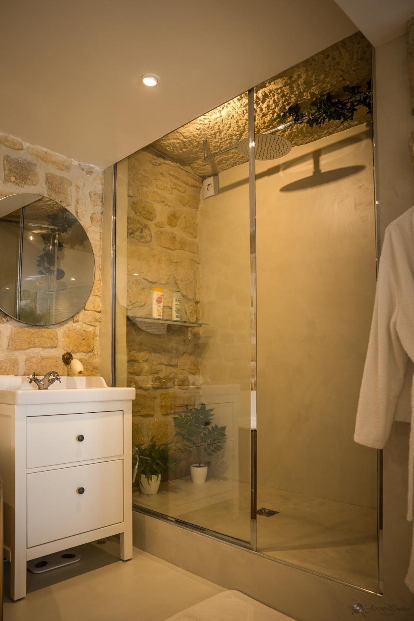 Chez Millouz - Triplex Semi-Troglodyte Apartment Pontoise Bagian luar foto